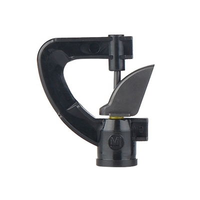 Sprinkler di irrigazione rotativo in plastica di ingegneria durevole per giardini all'aperto alla moda