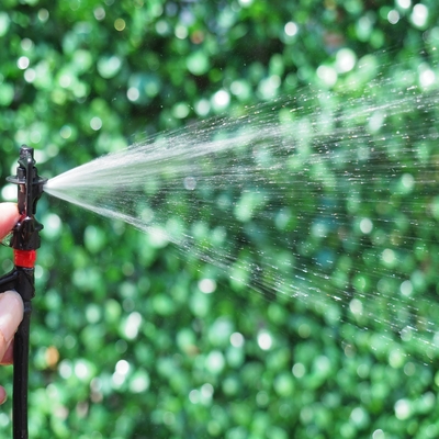 Sistema di irrigazione per l'acqua agricola e irrigatori per giardini con raggio 3-4,8 m