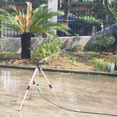 R10 360 Sprinkler a ugello a rotazione multiuscita per l'irrigazione di giardini e prati