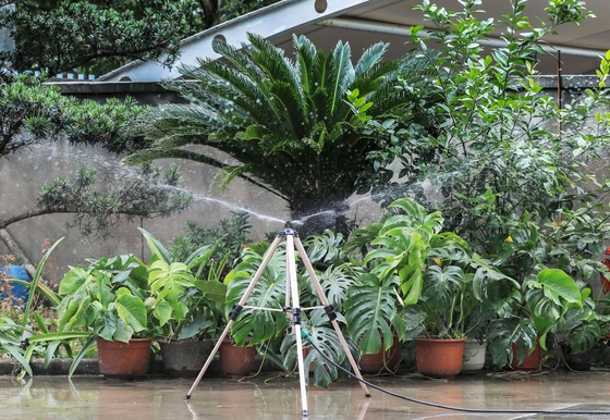 Sprinkler rotante a 360 gradi La soluzione perfetta per l'irrigazione alta e bassa media