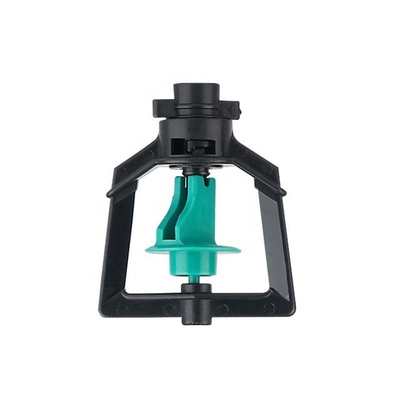 Immagine mostra parti di irrigazione per sprinkler agricoli realizzate in plastica ingegneristica