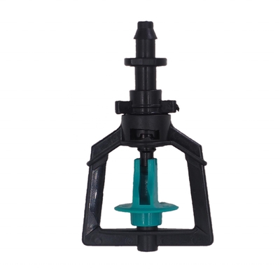 Immagine mostra parti di irrigazione per sprinkler agricoli realizzate in plastica ingegneristica